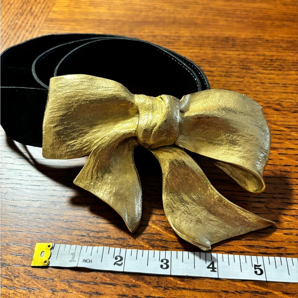 Christopher Ross 1983 24k gold plated bow belt buckle